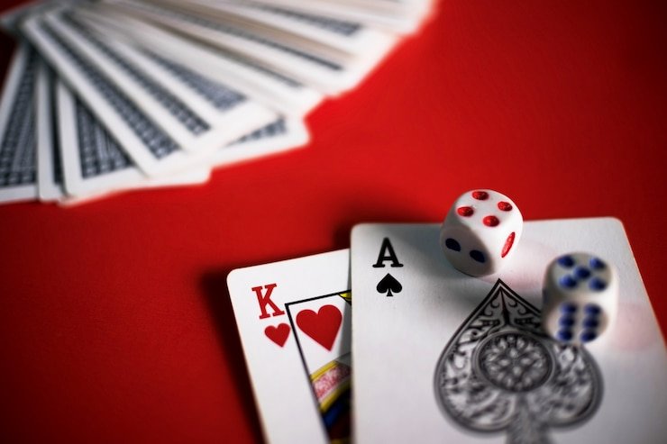 Free spins bonus round trigger and symbol multiplier display